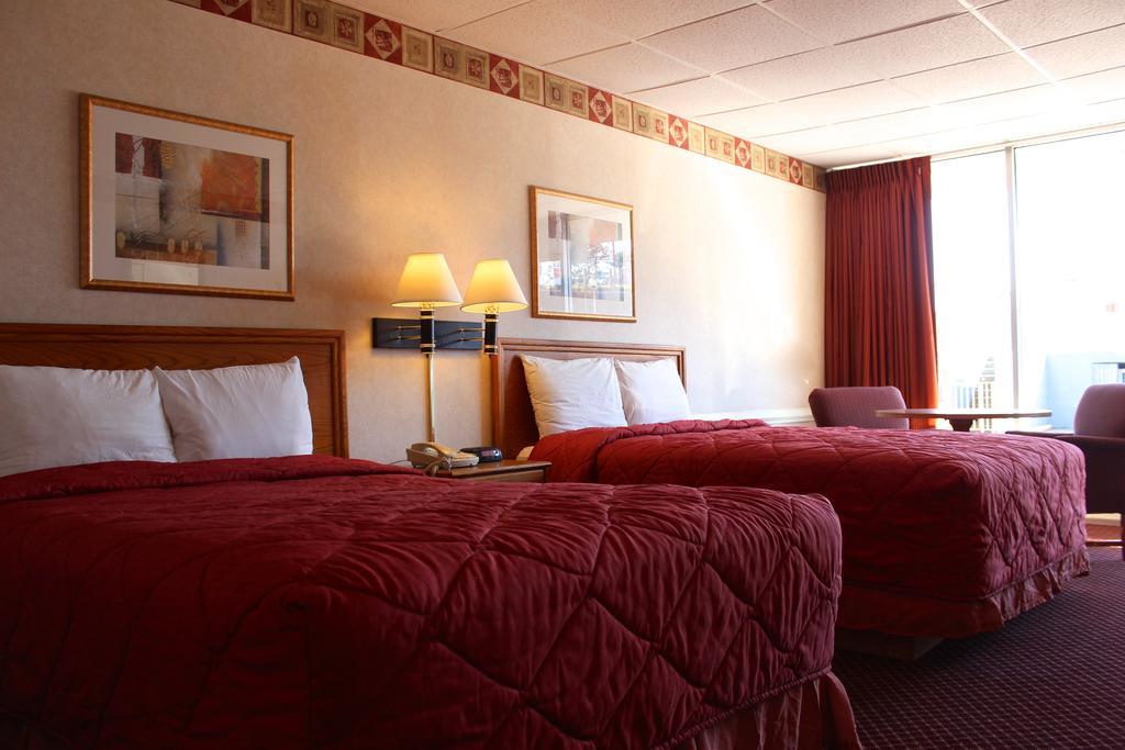 Regency Inn Richmond Dumbarton Ruang foto