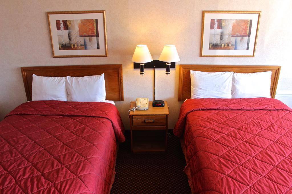 Regency Inn Richmond Dumbarton Bagian luar foto